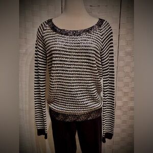 Daytrip Monochrome Knit Sweater. Size Large